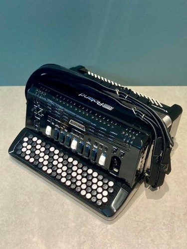 Roland 4xb v accordion - fr-4xb, v-accordion