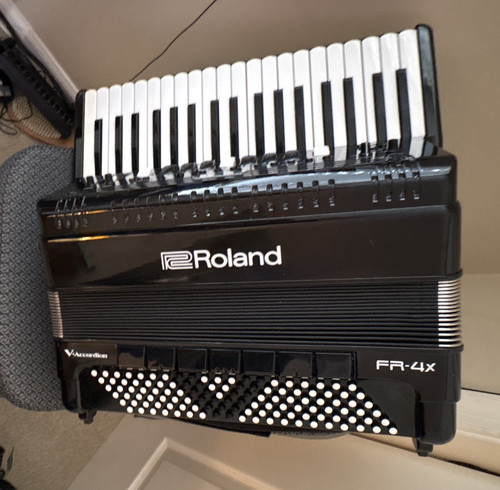 Roland accordion piano - v-accordion,